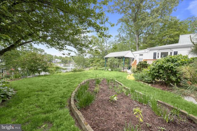 7720 W SHORE RD, Pasadena, MD 21122