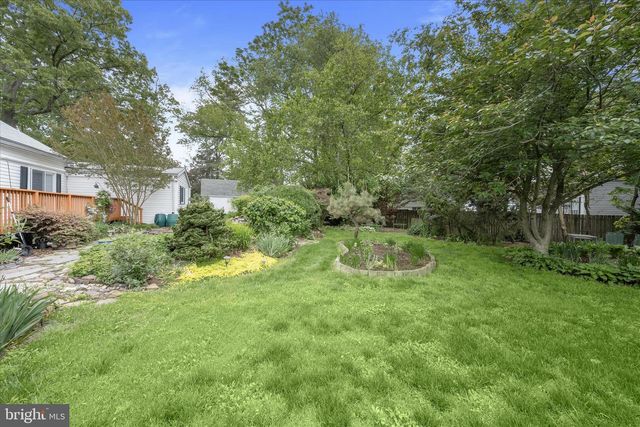 7720 W SHORE RD, Pasadena, MD 21122