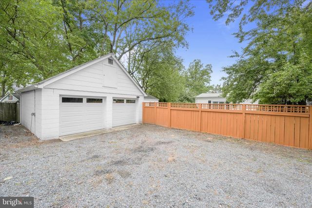 7720 W SHORE RD, Pasadena, MD 21122