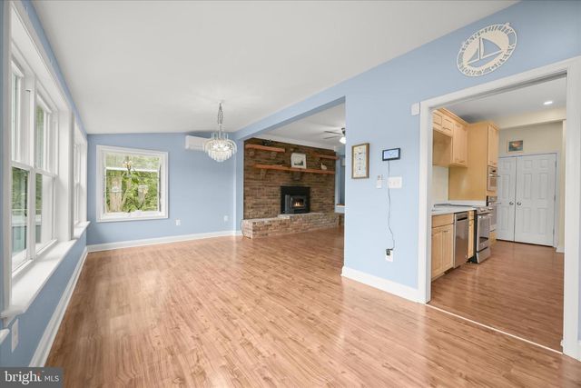 7720 W SHORE RD, Pasadena, MD 21122