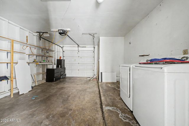 8925 W MEADOWBROOK Avenue, Phoenix, AZ 85037