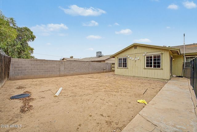 8925 W MEADOWBROOK Avenue, Phoenix, AZ 85037