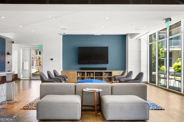 943 Peachtree Street NE 2009, Atlanta, GA 30309