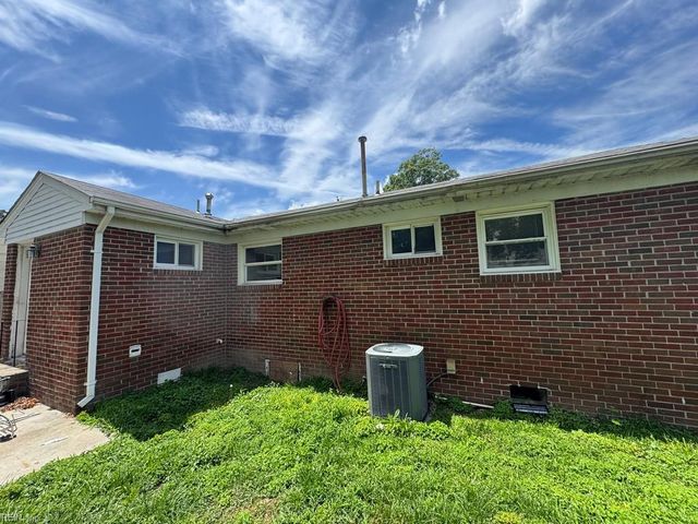 9218 Mason Creek RD, Norfolk, VA 23503