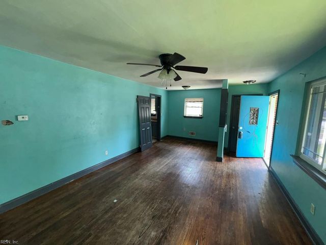 9218 Mason Creek RD, Norfolk, VA 23503