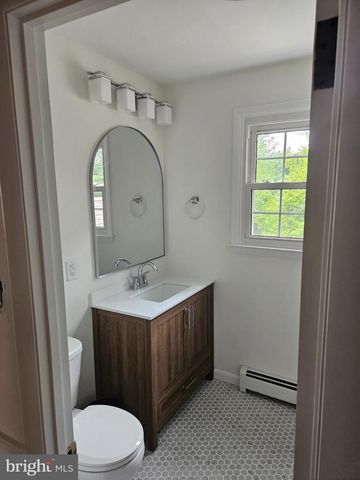 1255 EAGLE RD, West Chester, PA 19382
