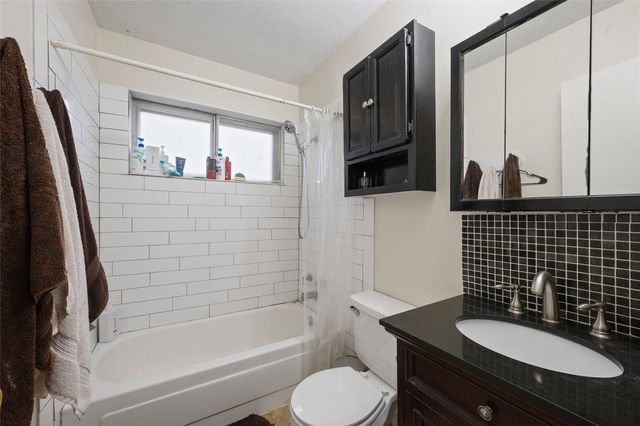 1710 Lawyer Street, College Station, TX 77840