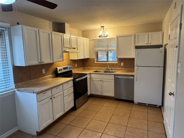 1710 Lawyer Street, College Station, TX 77840