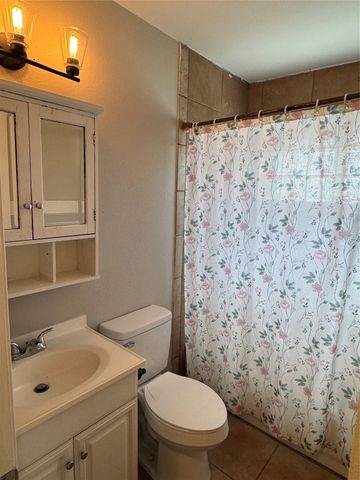 1710 Lawyer Street, College Station, TX 77840