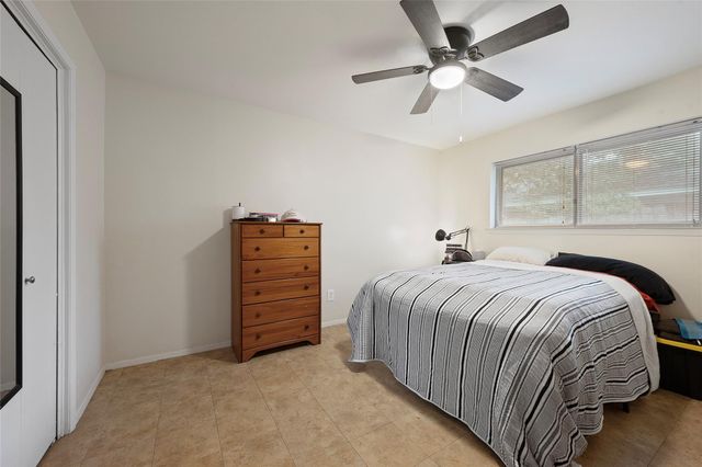 1710 Lawyer Street, College Station, TX 77840