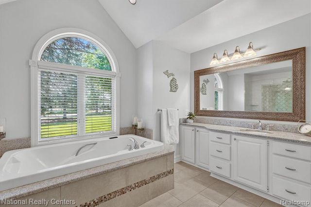 9326 Park Lane, Commerce Twp, MI 48382