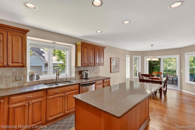 9326 Park Lane, Commerce Twp, MI 48382