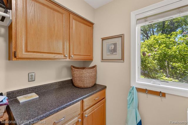 9326 Park Lane, Commerce Twp, MI 48382