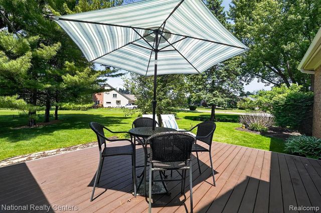 9326 Park Lane, Commerce Twp, MI 48382