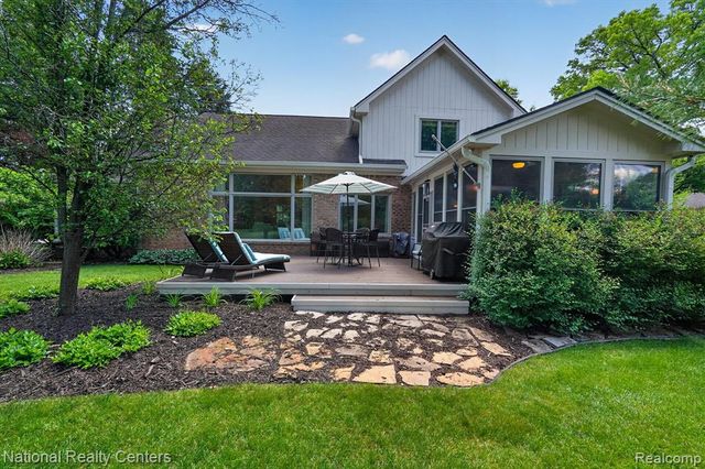 9326 Park Lane, Commerce Twp, MI 48382