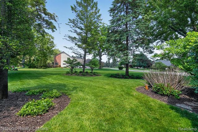 9326 Park Lane, Commerce Twp, MI 48382