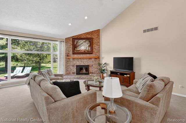 9326 Park Lane, Commerce Twp, MI 48382
