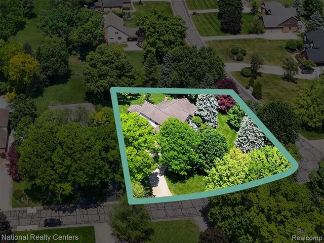 9326 Park Lane, Commerce Twp, MI 48382