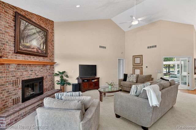 9326 Park Lane, Commerce Twp, MI 48382