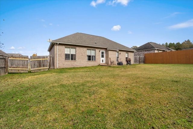 14 E Spanish Oaks, Sumrall, MS 39482