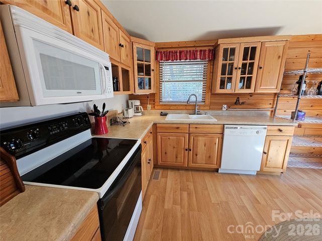 194 Long Ridge Drive, Lake Lure, NC 28746