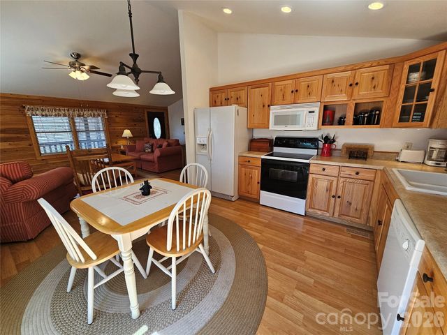 194 Long Ridge Drive, Lake Lure, NC 28746