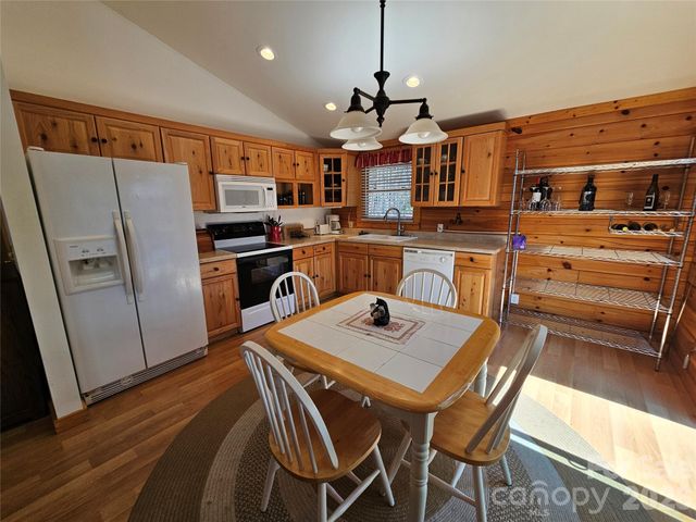 194 Long Ridge Drive, Lake Lure, NC 28746