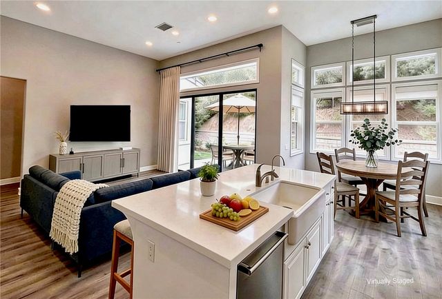 4822 Nelson Court, Carlsbad, CA 92010