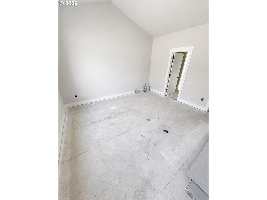 Image 9 of property listing at 950 W Washington St, Carlton, OR 97111