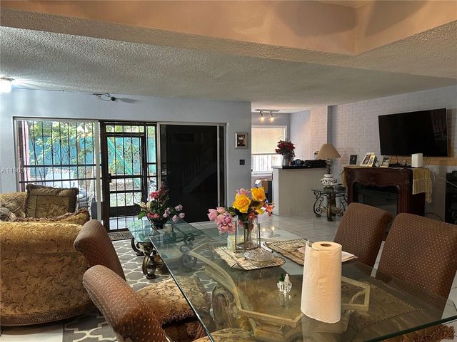 1653 NW 58th Ave 14, Lauderhill, FL 33313