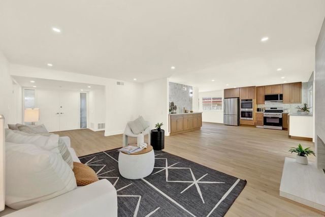 12621 Opimo Dr, San Diego, CA 92128