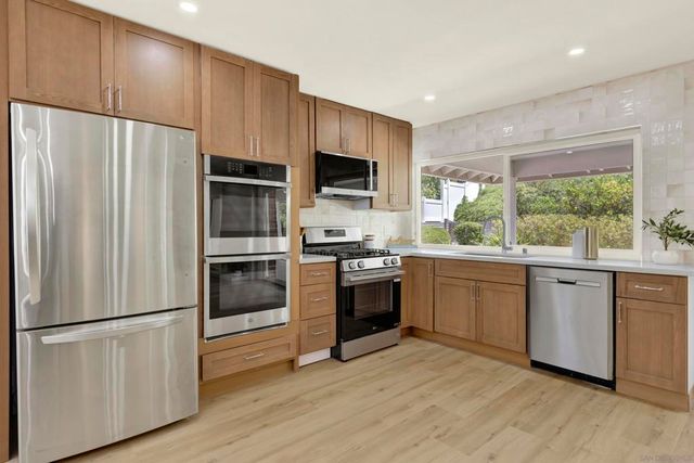12621 Opimo Dr, San Diego, CA 92128