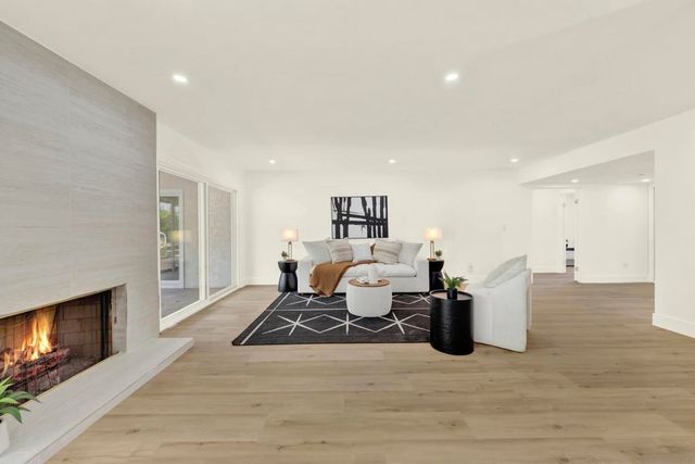 12621 Opimo Dr, San Diego, CA 92128