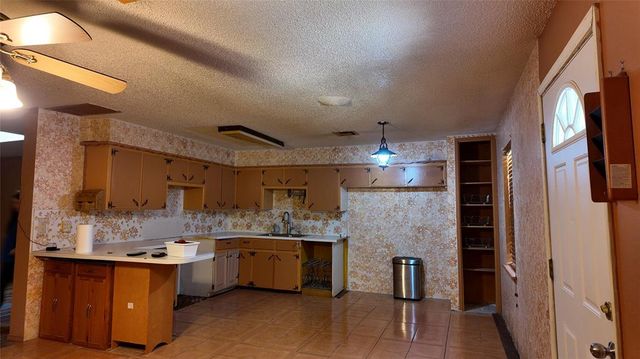 3617 N Hilltop Drive, Sulphur, OK 73086