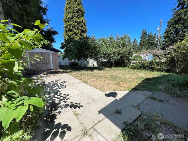 14301 Meridian Avenue N, Seattle, WA 98133