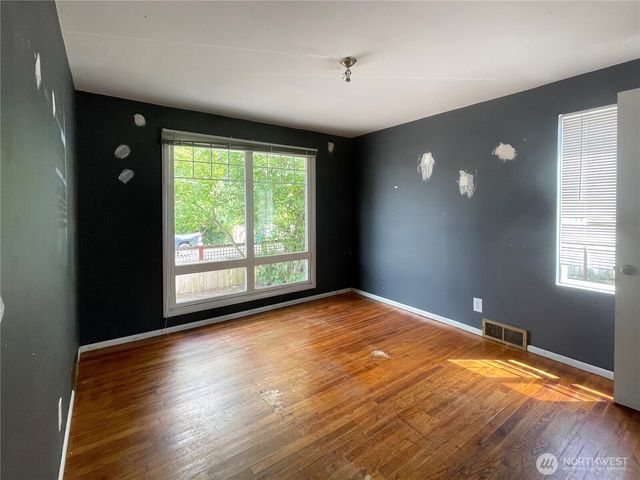 14301 Meridian Avenue N, Seattle, WA 98133