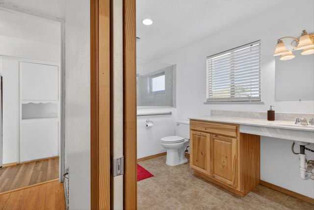 2 Blue Bonnet Drive, Los Lunas, NM 87031