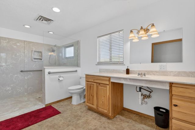 2 Blue Bonnet Drive, Los Lunas, NM 87031