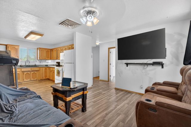 2 Blue Bonnet Drive, Los Lunas, NM 87031