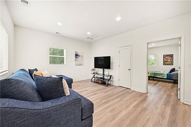 8820 Cortez Street, Overland Park, KS 66212