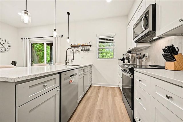 8820 Cortez Street, Overland Park, KS 66212