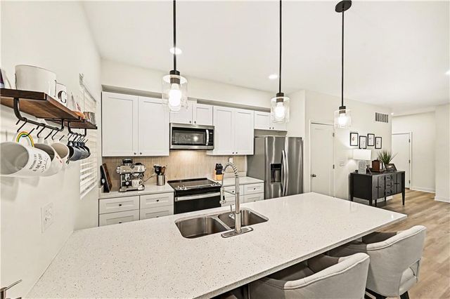 8820 Cortez Street, Overland Park, KS 66212