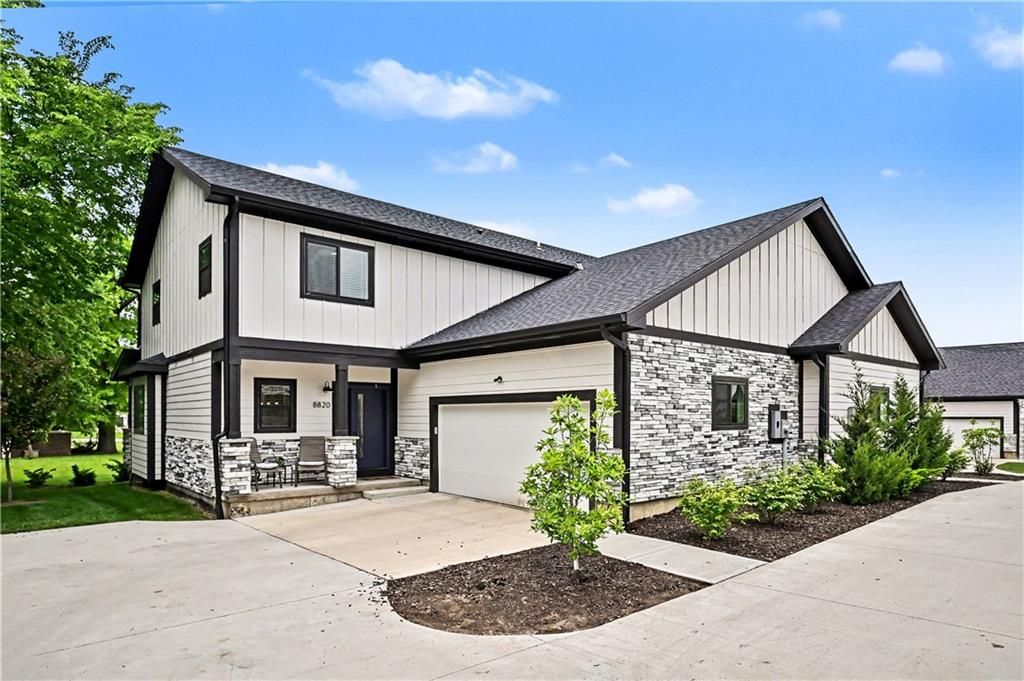 8820 Cortez Street, Overland Park, KS 66212