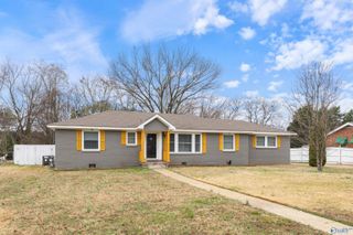 2303 Dogwood Lane NW, Huntsville, AL 35810