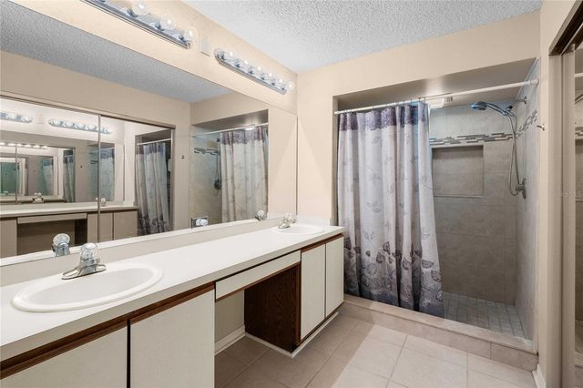 5235 LOCHMEAD TERRACE, Zephyrhills, FL 33541