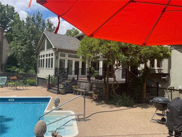 11906 Bluejacket Street, Overland Park, KS 66213