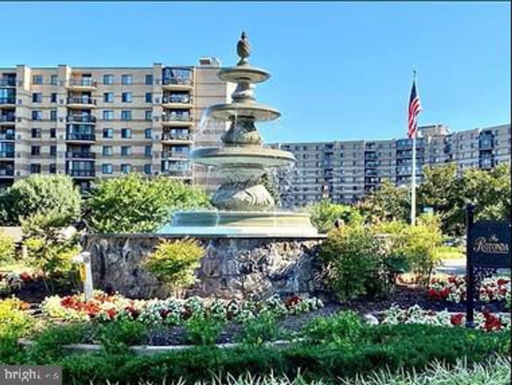 8340 GREENSBORO DR #620, Mclean, VA 22102