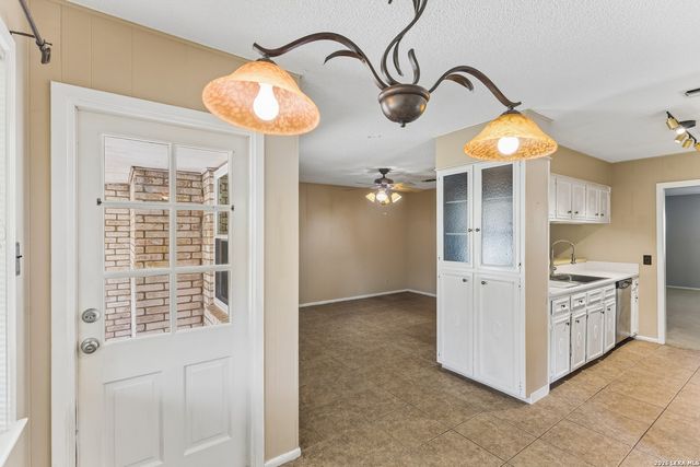 1730 Talcott, San Antonio, TX 78232