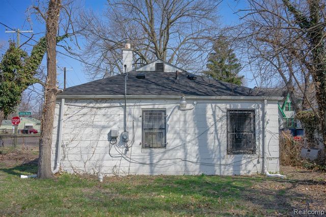 20255 Santa Rosa Drive, Detroit, MI 48221