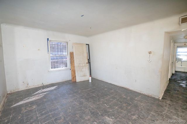 20255 Santa Rosa Drive, Detroit, MI 48221